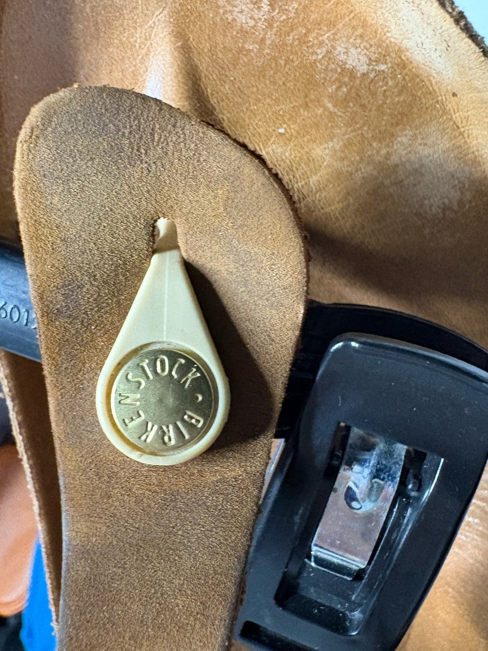 Gizeh Big Buckle Birkenstocks - Picture 9 of 14
